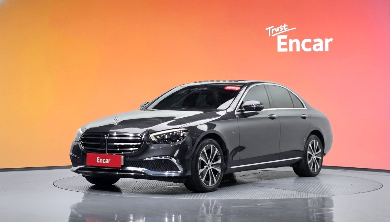MERCEDES-BENZ E-CLASS - View 1