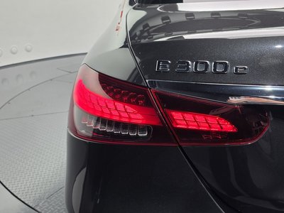 MERCEDES-BENZ E-CLASS - 10