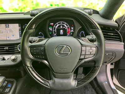 LEXUS LS - 9