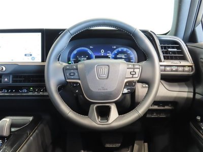 TOYOTA CROWN SPORT - 8