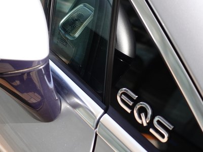 MERCEDES-BENZ EQS - 7