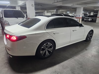 MERCEDES-BENZ E-CLASS - 4