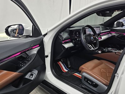 صورة مصغرة 13 لـ 2024 BMW 5 SERIES
