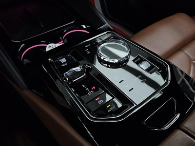 صورة مصغرة 12 لـ 2024 BMW 5 SERIES