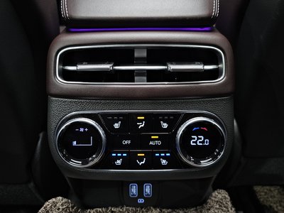 2022 Genesis GV70 — миниатюра 25
