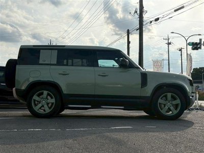 LAND ROVER DEFENDER - 8