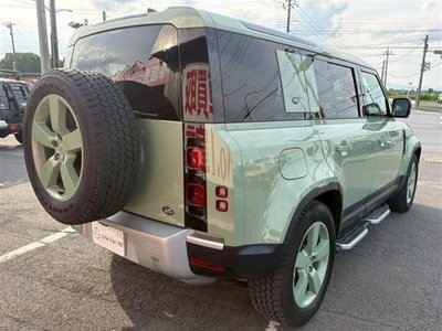 LAND ROVER DEFENDER - 9
