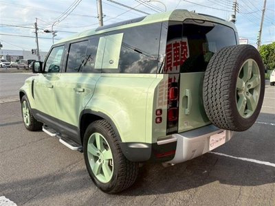 LAND ROVER DEFENDER - 10