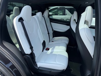 2017 Tesla MODEL X — фото 8