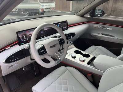 2026 Genesis ELECTRIFIED GV70 photo 8