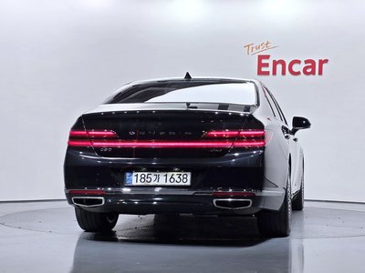 2021 Genesis G90 — фото 3