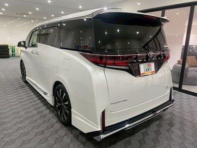 TOYOTA VELLFIRE - 6