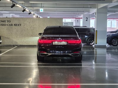 BMW 7 SERIES - 3