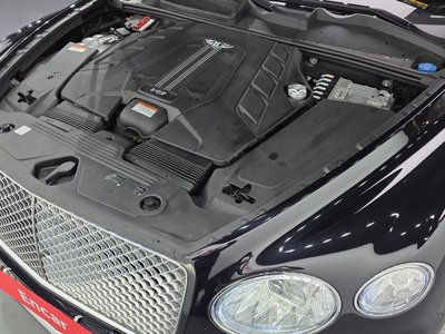 BENTLEY BENTAYGA - 7
