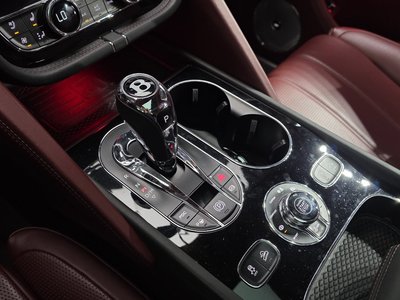 BENTLEY BENTAYGA - 9