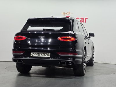 BENTLEY BENTAYGA - 4