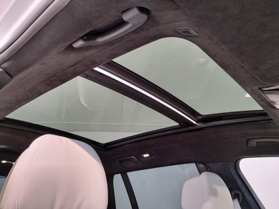 2021 BMW X7 — миниатюра 25