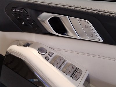 2021 BMW X7 — миниатюра 43