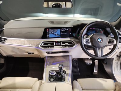 2021 BMW X7 — миниатюра 28