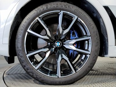 2021 BMW X7 — миниатюра 17