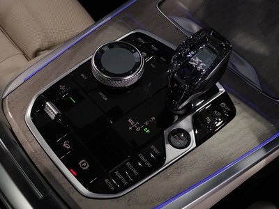 2021 BMW X7 — миниатюра 33