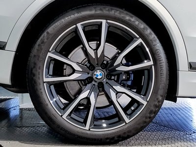 2021 BMW X7 — миниатюра 15
