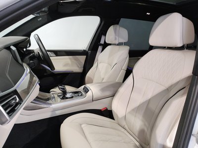 2021 BMW X7 — миниатюра 20