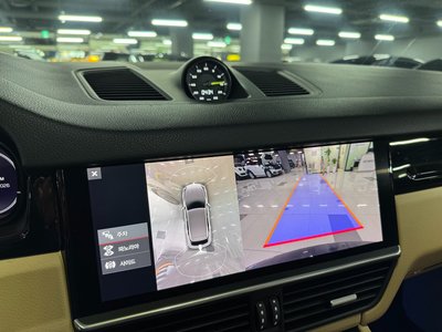 صورة 7 لـ 2021 Porsche CAYENNE