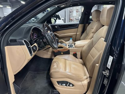 صورة 9 لـ 2021 Porsche CAYENNE