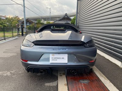 PORSCHE 718 SPYDER - 8