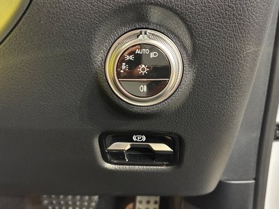 MERCEDES-BENZ C-CLASS - 9