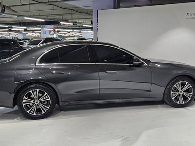 MERCEDES-BENZ E-CLASS - 9