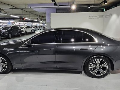 MERCEDES-BENZ E-CLASS - 8