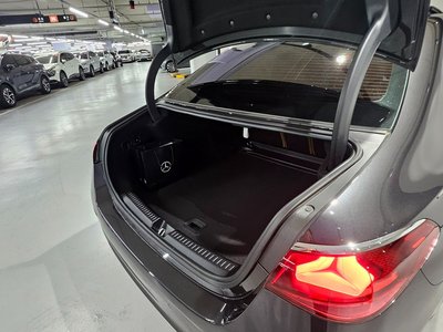 MERCEDES-BENZ E-CLASS - 10