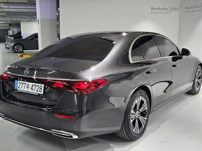 MERCEDES-BENZ E-CLASS - 3