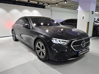 MERCEDES-BENZ E-CLASS - 1