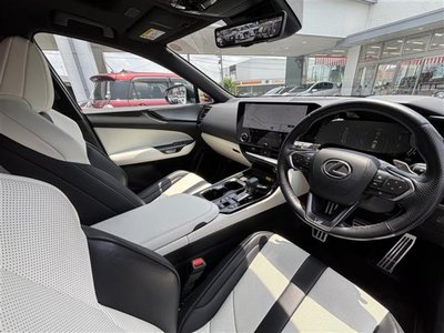 2023 Lexus NX thumbnail 16