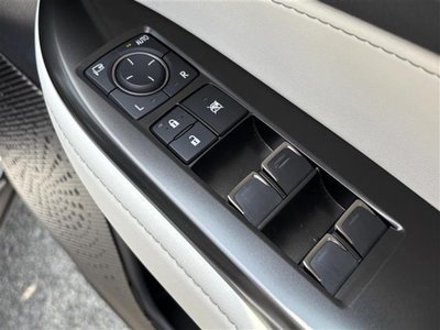 2023 Lexus NX thumbnail 36
