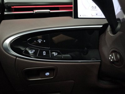 2026 Genesis GV70 — миниатюра 26