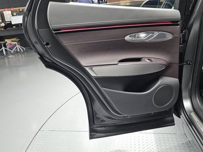 2026 Genesis GV70 — миниатюра 15