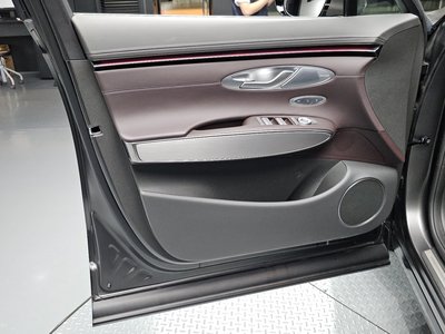 2026 Genesis GV70 — миниатюра 14