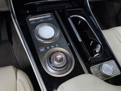 2022 Genesis GV80 — миниатюра 12