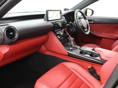 2023 Lexus IS — миниатюра 23
