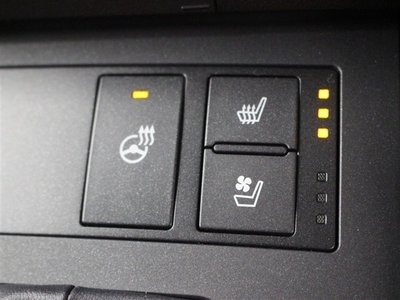 2023 Lexus IS — миниатюра 15