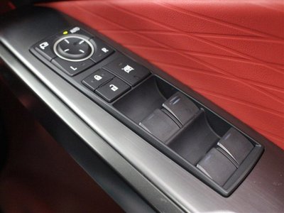 2023 Lexus IS — миниатюра 70