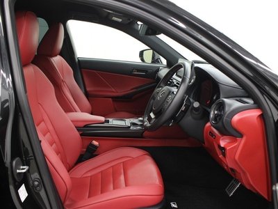 2023 Lexus IS — миниатюра 20