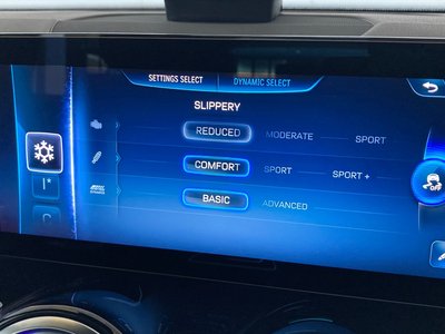 2025 Mercedes-BENZ GLB AMG — миниатюра 37