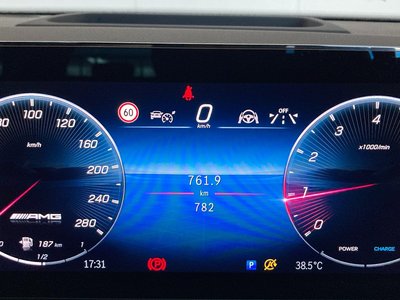 2025 Mercedes-BENZ GLB AMG — миниатюра 39