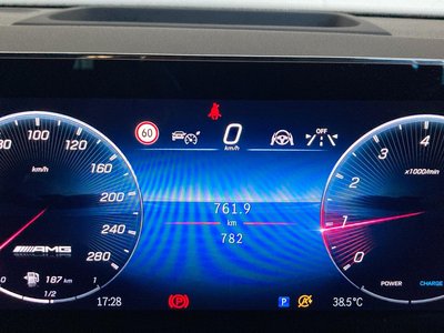 2025 Mercedes-BENZ GLB AMG — миниатюра 19