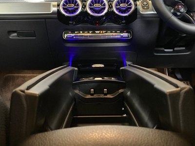 2025 Mercedes-BENZ GLB AMG — миниатюра 16